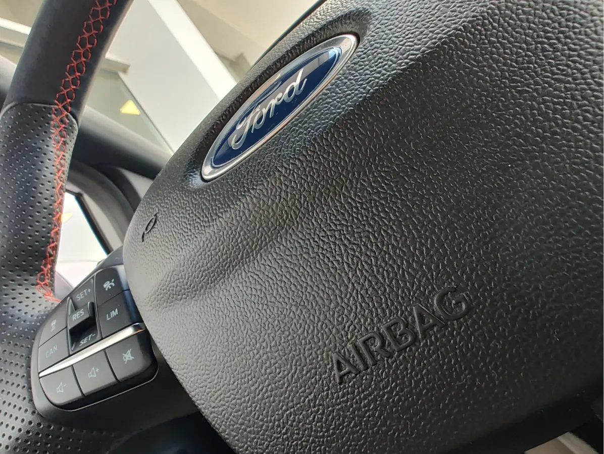 1.0 ECOBOOST ST-LINE Winterpakket | Navi | Carplay/Android