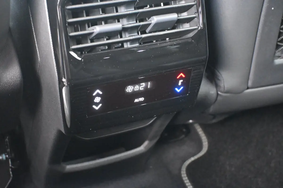 GT | Adaptieve cruise control met Stop&Go functie | LED 3D-achterlichten | Pack Safety Plus