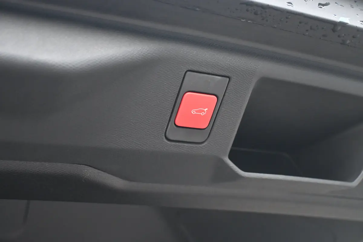 GT | Adaptieve cruise control met Stop&Go functie | LED 3D-achterlichten | Pack Safety Plus