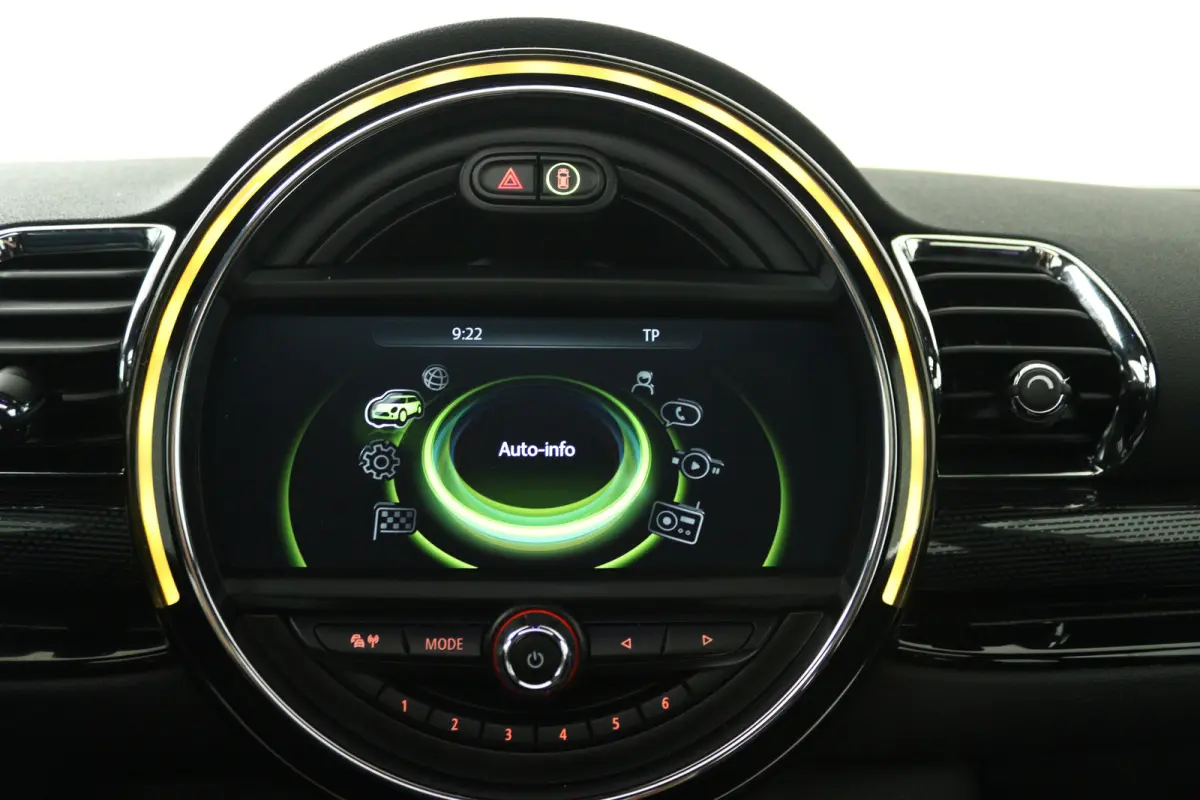 2.0 Cooper S Chili Serious Business (PANORAMADAK, STOELVERWARMING, SFEERVERLICHTING, PARKEERSENSOREN)