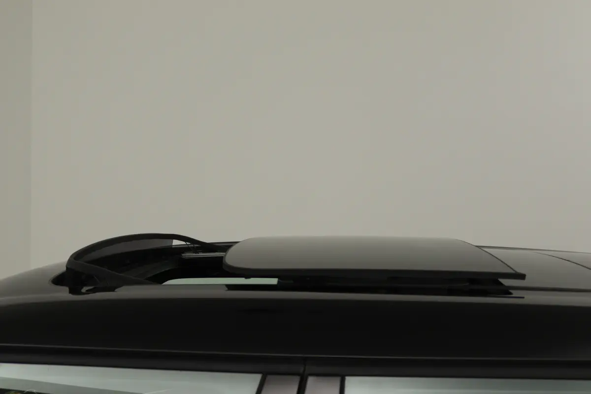 2.0 Cooper S Chili Serious Business (PANORAMADAK, STOELVERWARMING, SFEERVERLICHTING, PARKEERSENSOREN)