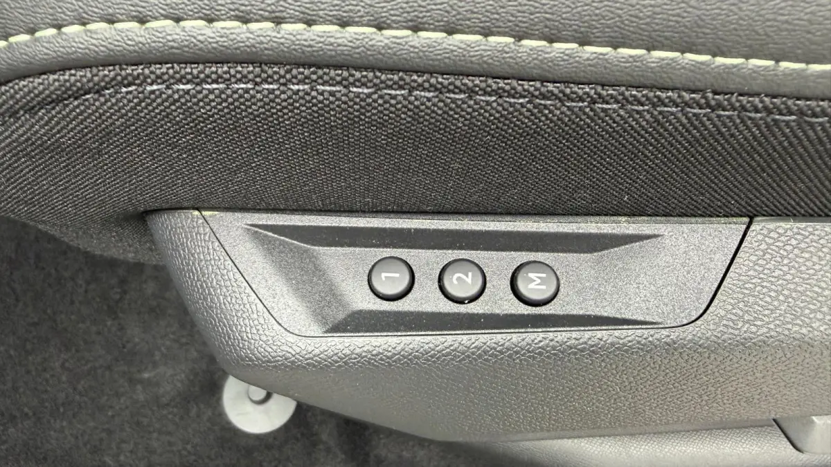 GT Exclusive | Adaptieve cruise control met Stop&Go functie | LED 3D-achterlichten | Pack Safety Plus
