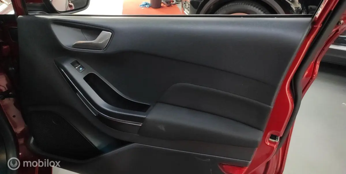 1.0 EcoBoost AUTOMAAT Titanium CARPLAY NIEUW DISTRIBTIERIEM STOELVERW. CRUISE LED VELGEN ZEER NETJES