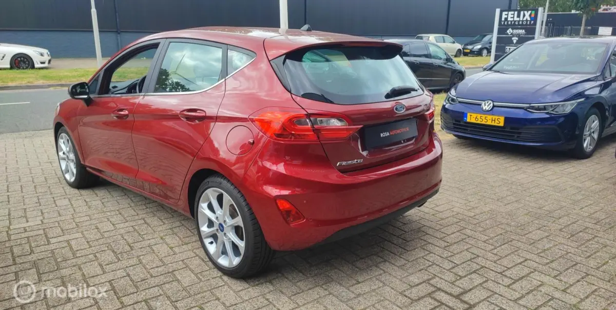 1.0 EcoBoost AUTOMAAT Titanium CARPLAY NIEUW DISTRIBTIERIEM STOELVERW. CRUISE LED VELGEN ZEER NETJES