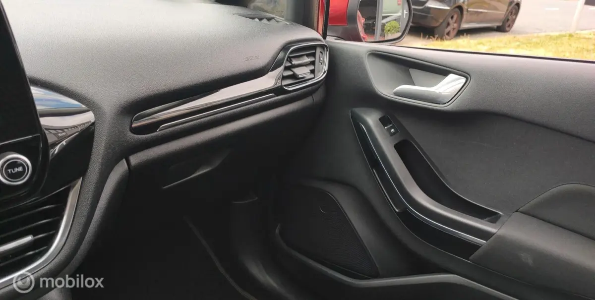 1.0 EcoBoost AUTOMAAT Titanium CARPLAY NIEUW DISTRIBTIERIEM STOELVERW. CRUISE LED VELGEN ZEER NETJES