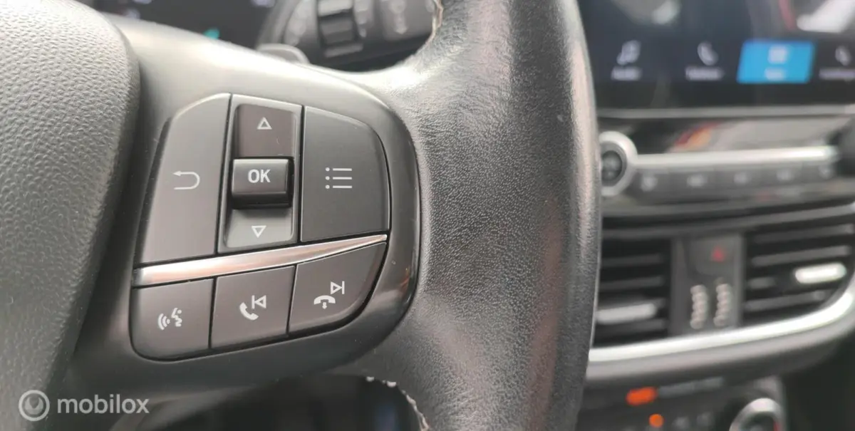 1.0 EcoBoost AUTOMAAT Titanium CARPLAY NIEUW DISTRIBTIERIEM STOELVERW. CRUISE LED VELGEN ZEER NETJES