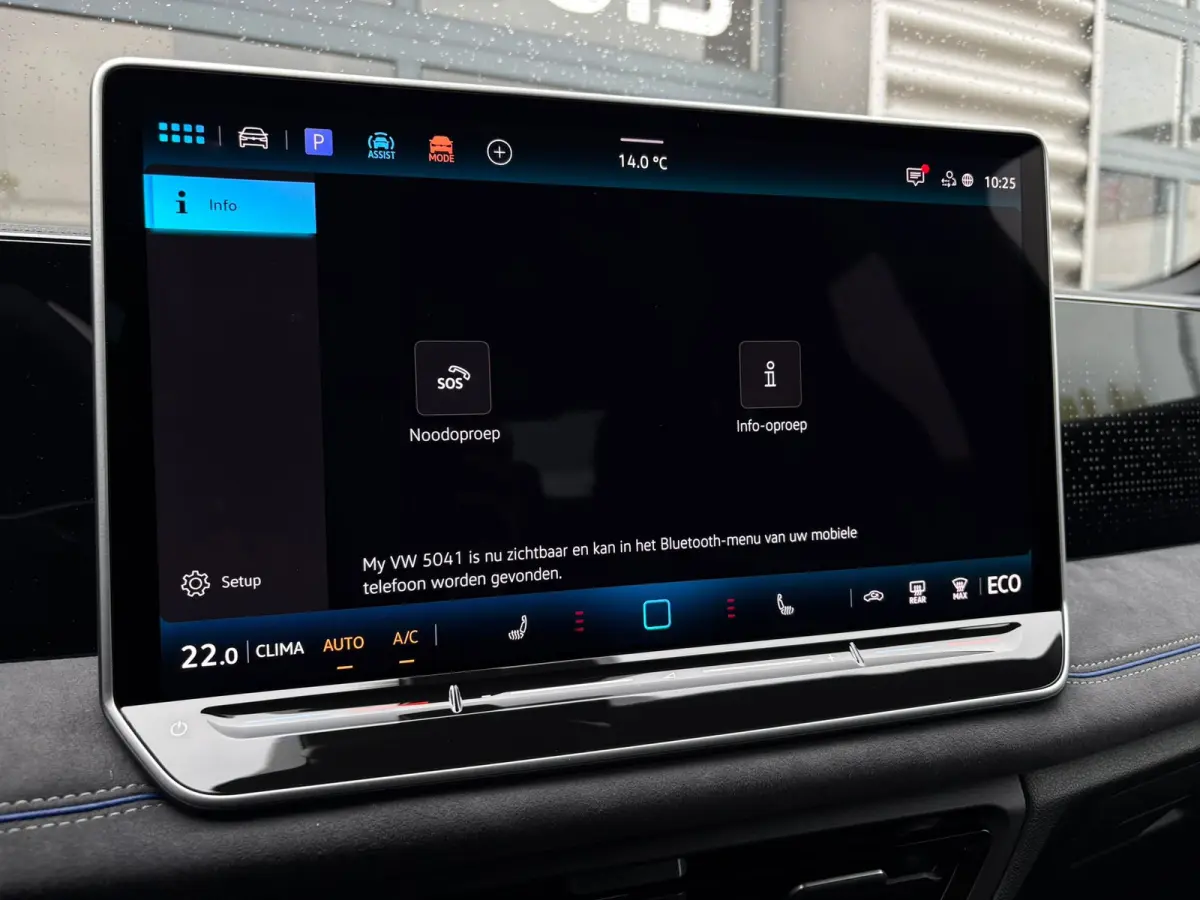 R-Line Edition - eHybrid | 'App-Connect' draadloze smartphone integratie | Automatische afstandsregeling (Adaptive Cruise Control) | Diefstalalarm