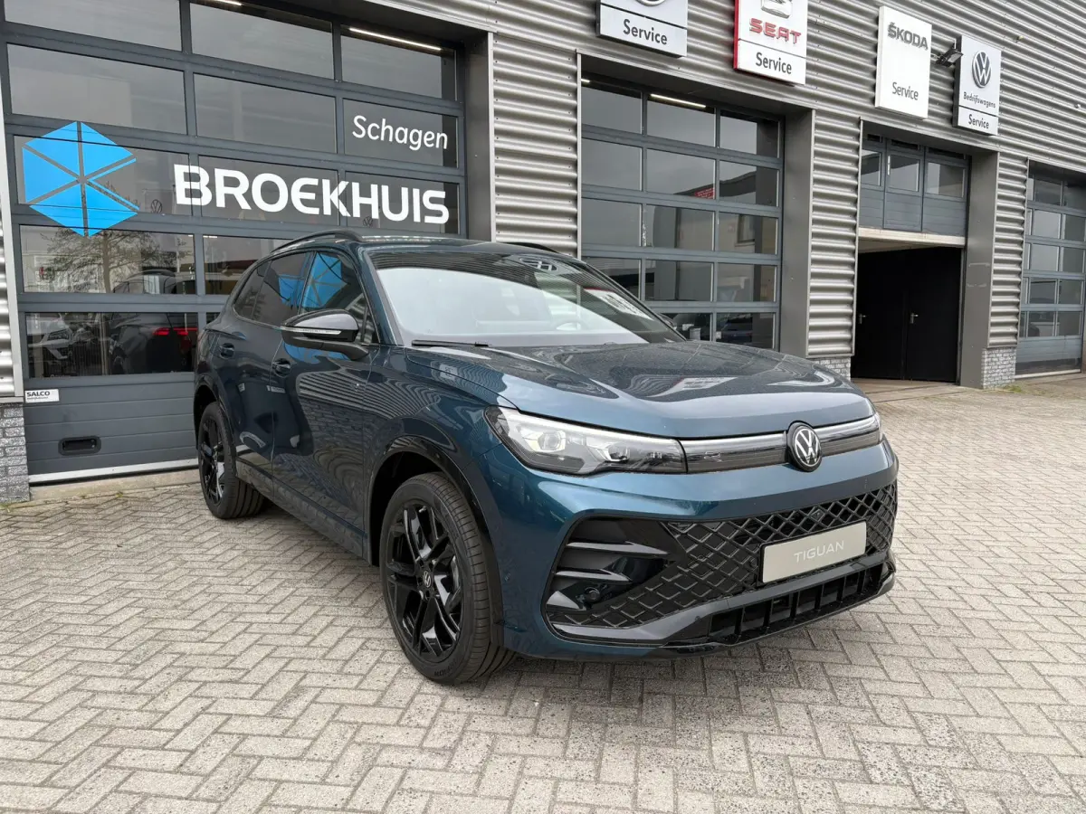 R-Line Edition - eHybrid | 'App-Connect' draadloze smartphone integratie | Automatische afstandsregeling (Adaptive Cruise Control) | Diefstalalarm