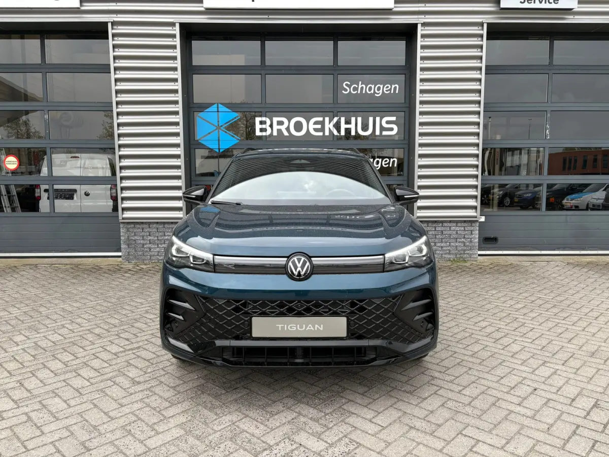 R-Line Edition - eHybrid | 'App-Connect' draadloze smartphone integratie | Automatische afstandsregeling (Adaptive Cruise Control) | Diefstalalarm