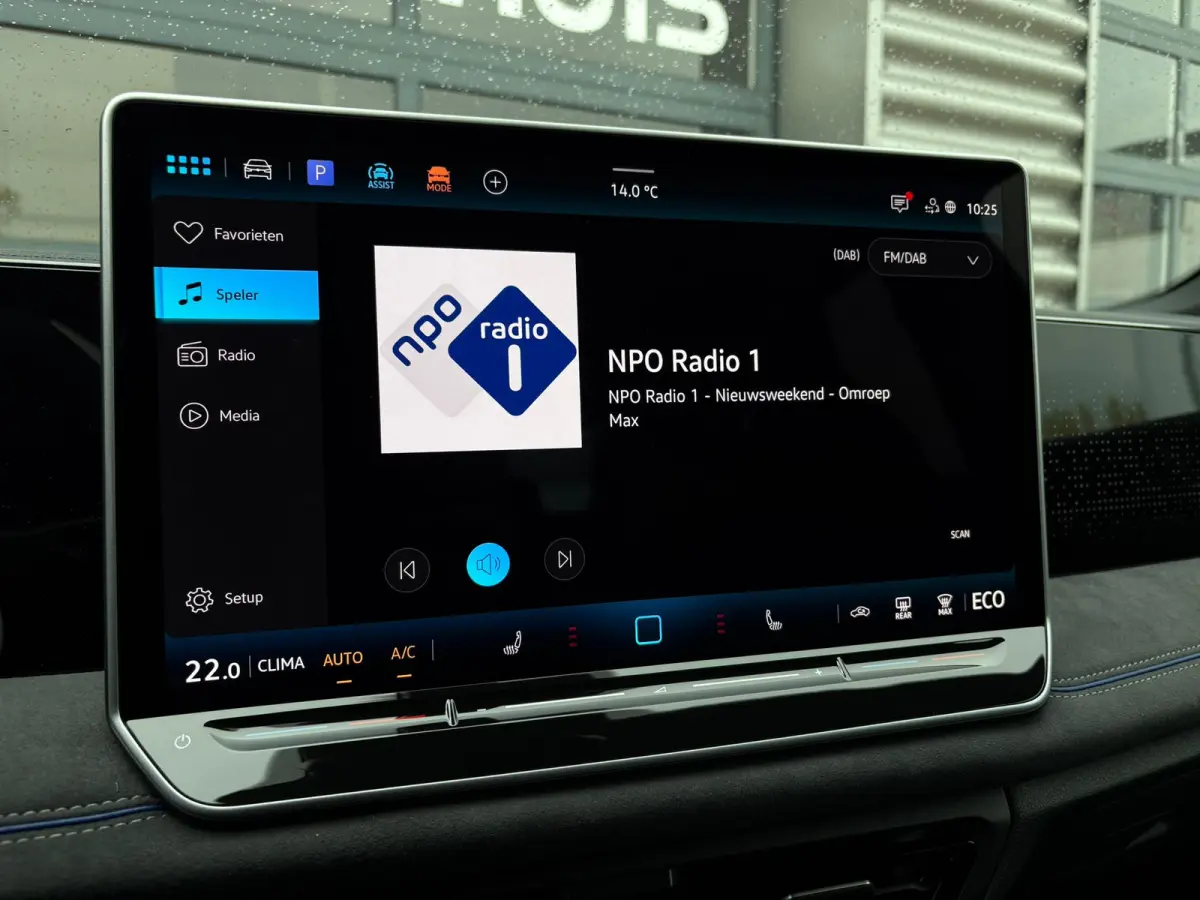 R-Line Edition - eHybrid | 'App-Connect' draadloze smartphone integratie | Automatische afstandsregeling (Adaptive Cruise Control) | Diefstalalarm