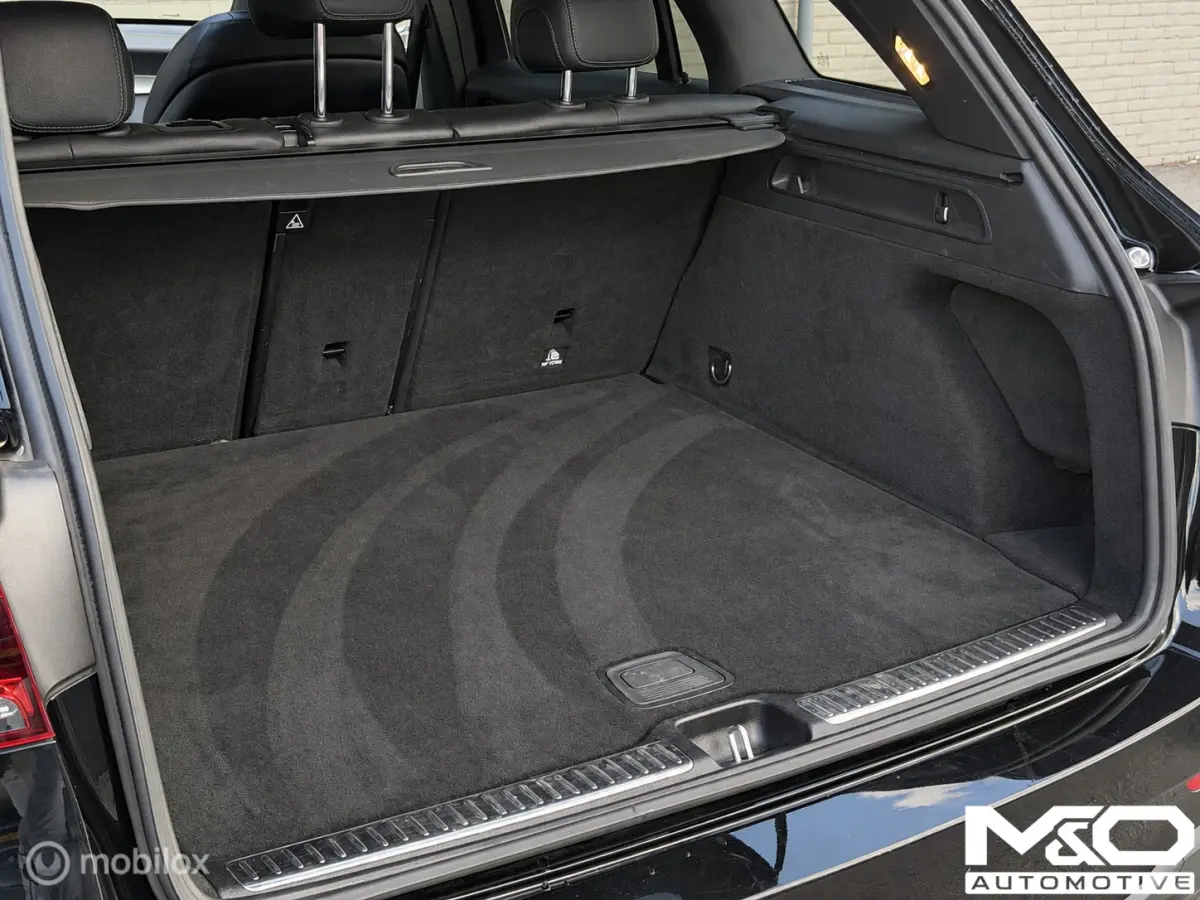220d 4MATIC Premium AMG | BURMESTER|PANO | SFEER