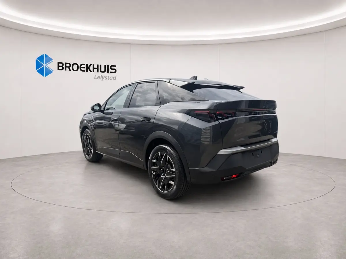GT Exclusive | Adaptieve cruise control met Stop&Go functie | Elektrische parkeerrem | Extra getinte achterste zijruiten en achterruit