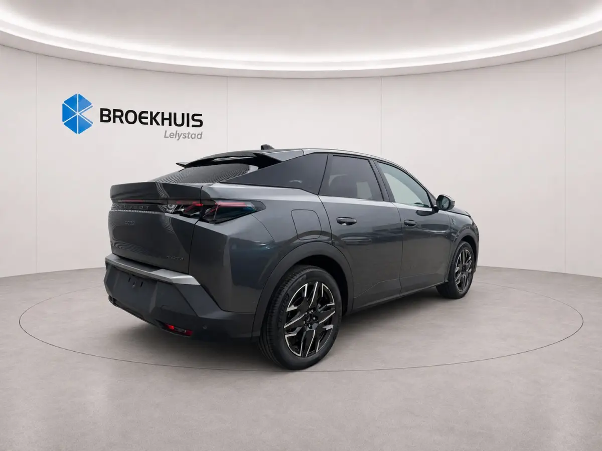 GT Exclusive | Adaptieve cruise control met Stop&Go functie | Elektrische parkeerrem | Extra getinte achterste zijruiten en achterruit