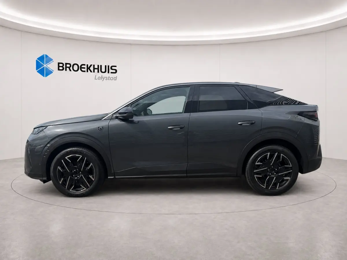 GT Exclusive | Adaptieve cruise control met Stop&Go functie | Elektrische parkeerrem | Extra getinte achterste zijruiten en achterruit