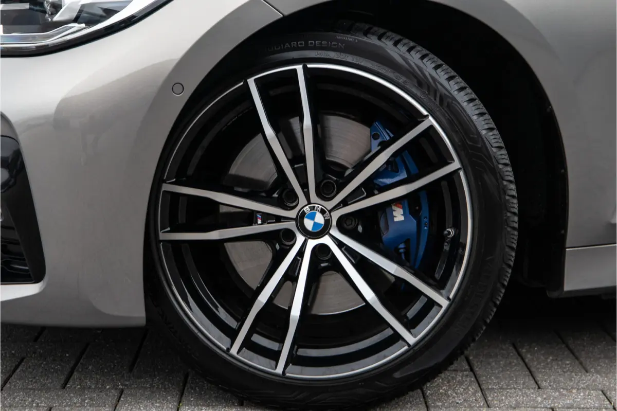 320i High Executive M-Sport, Leder, Schuifdak, Head-up 2020