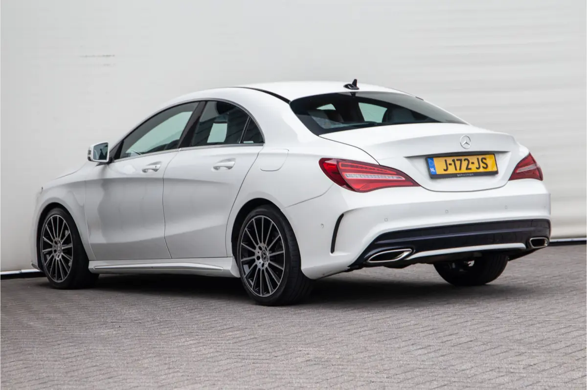 180 AMG Sportpakket, Navi, Stoelverwarming, Sfeervelichting, Facelift