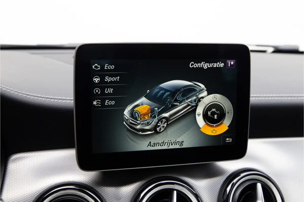 180 AMG Sportpakket, Navi, Stoelverwarming, Sfeervelichting, Facelift