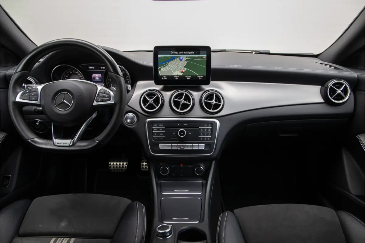 180 AMG Sportpakket, Navi, Stoelverwarming, Sfeervelichting, Facelift