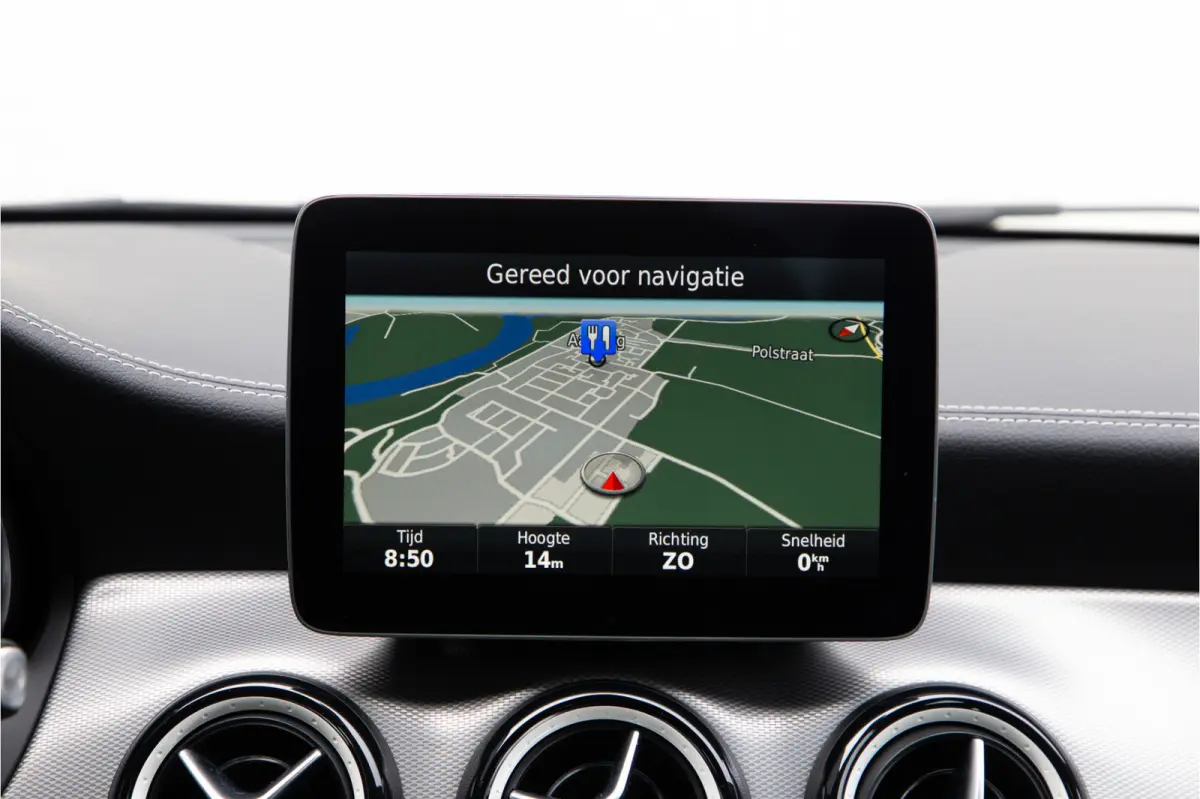 180 AMG Sportpakket, Navi, Stoelverwarming, Sfeervelichting, Facelift