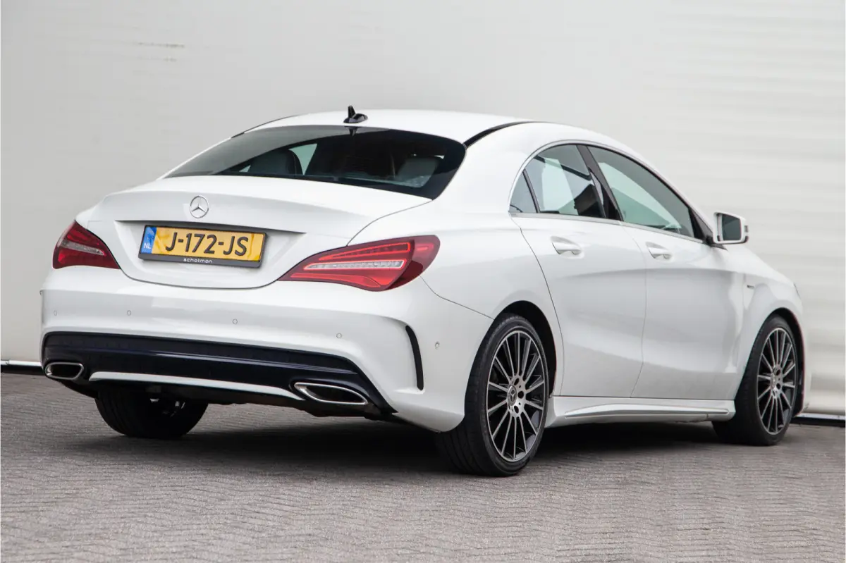 180 AMG Sportpakket, Navi, Stoelverwarming, Sfeervelichting, Facelift
