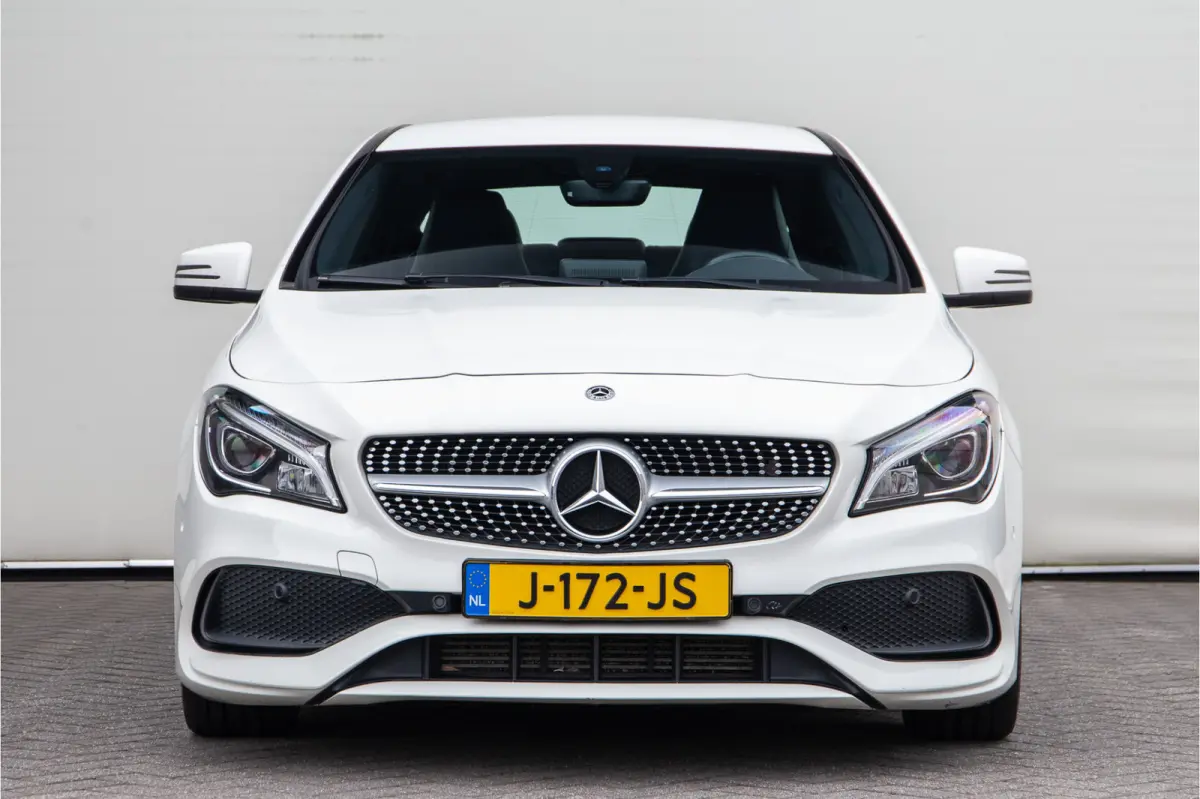 180 AMG Sportpakket, Navi, Stoelverwarming, Sfeervelichting, Facelift