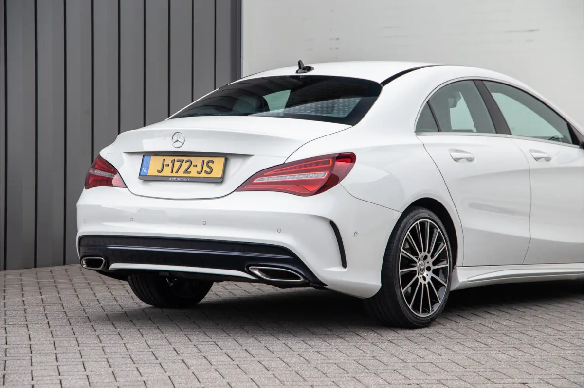 180 AMG Sportpakket, Navi, Stoelverwarming, Sfeervelichting, Facelift