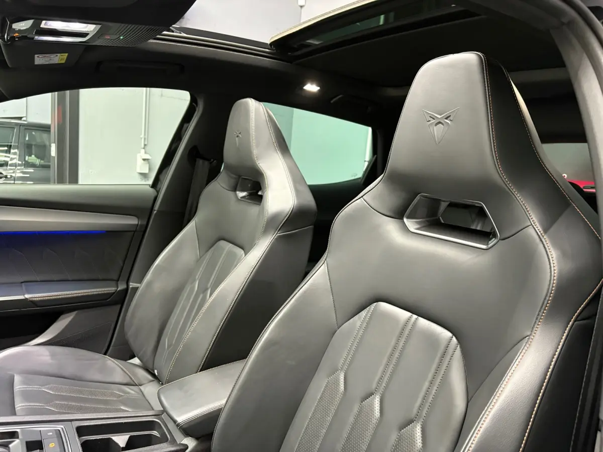 1.4 e-Hybrid VZ Copper Edition