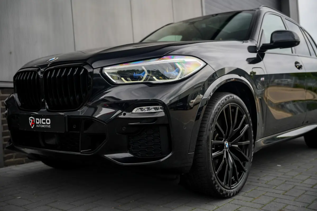 xDrive45e 394 pk High Executive M-Sportpakket /Pano-Dak /Lucht-Vering /Laser /Head-Up/ Harman&Kardon /360-Camera /Adap.Cruise/Keyless /Soft-Close /Stoelvent. /Massage /22'' LMV