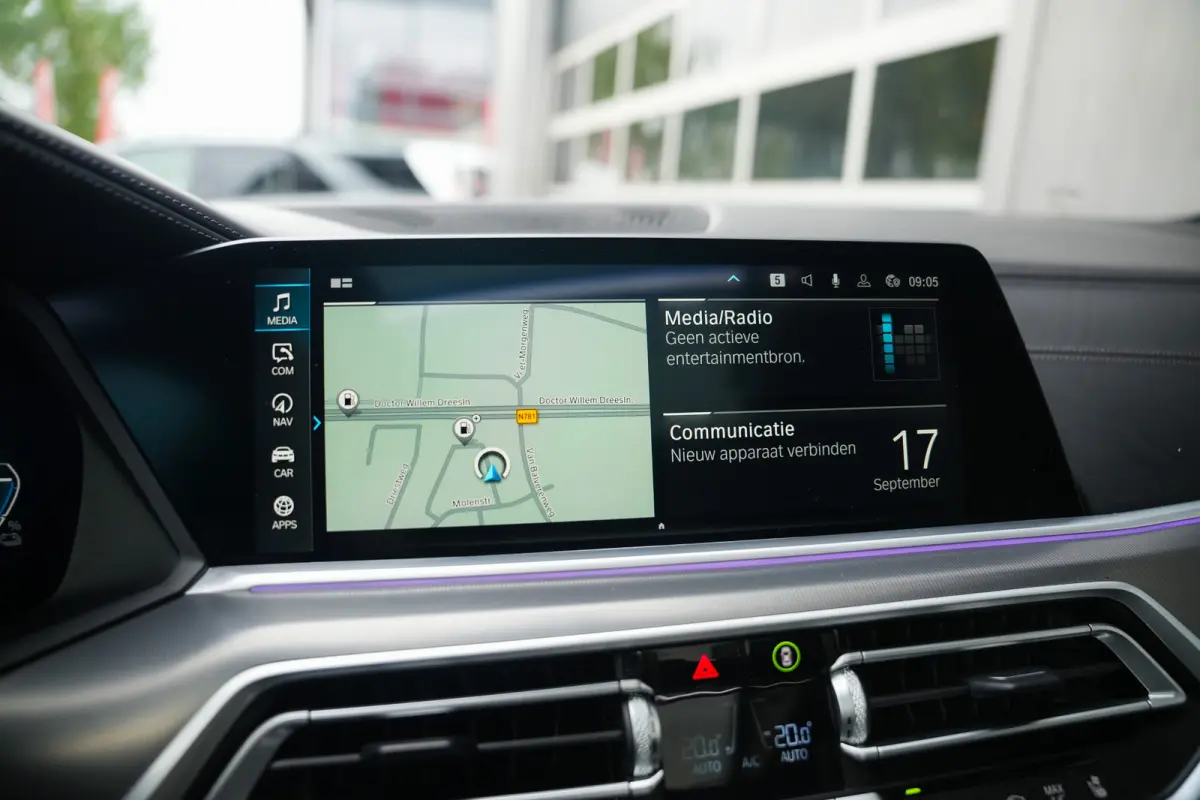 xDrive45e 394 pk High Executive M-Sportpakket /Pano-Dak /Lucht-Vering /Laser /Head-Up/ Harman&Kardon /360-Camera /Adap.Cruise/Keyless /Soft-Close /Stoelvent. /Massage /22'' LMV