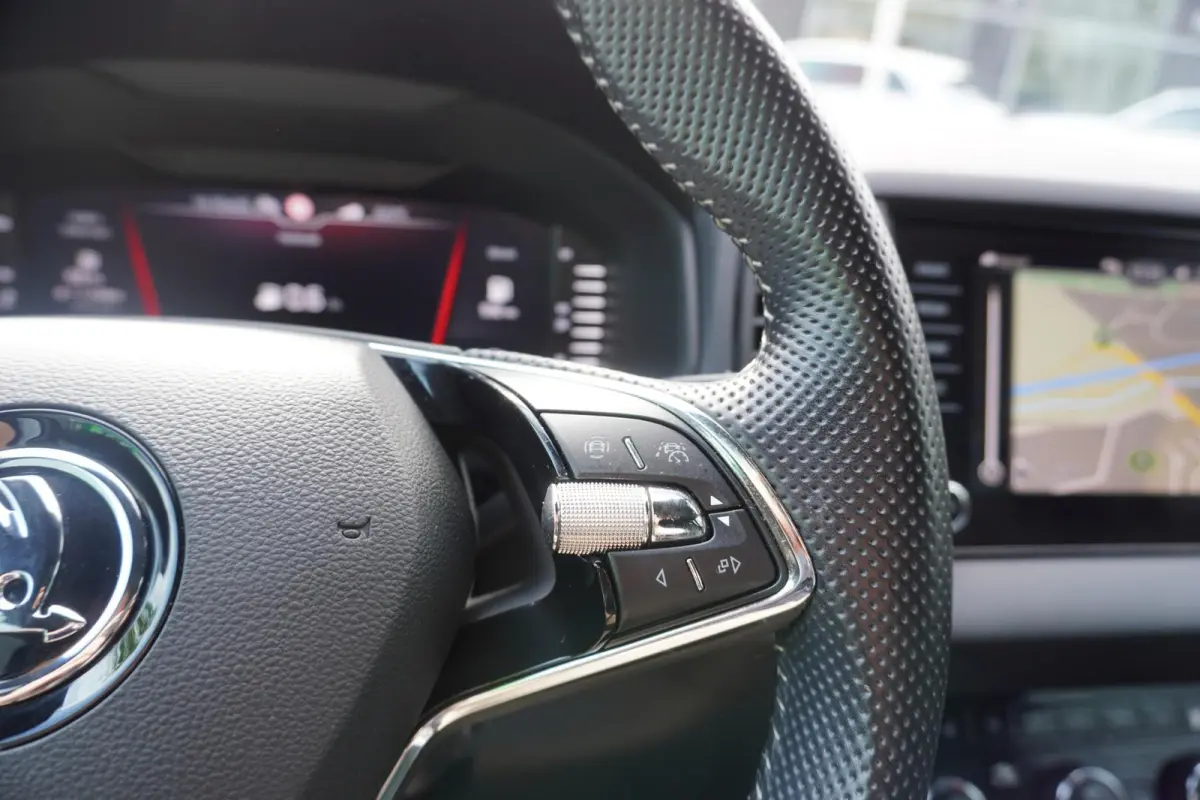 1.5 TSI 150pk DSG ACT Sportline Business | Panoramadak | Canton Audio | Stoel/Stuur Verwarming