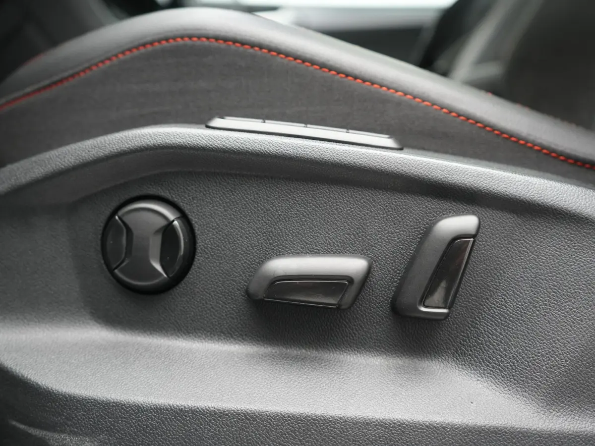1.4 TSI e-Hybrid PHEV FR Business Intense 245pk Dealer O.H. | Trekhaak Af Fabriek | Panodak | Adaptive Cruise | 360 Camera | Sportstoelen Memory & Verwarmd | Blis | Keyless | Stuur Verwarmd 