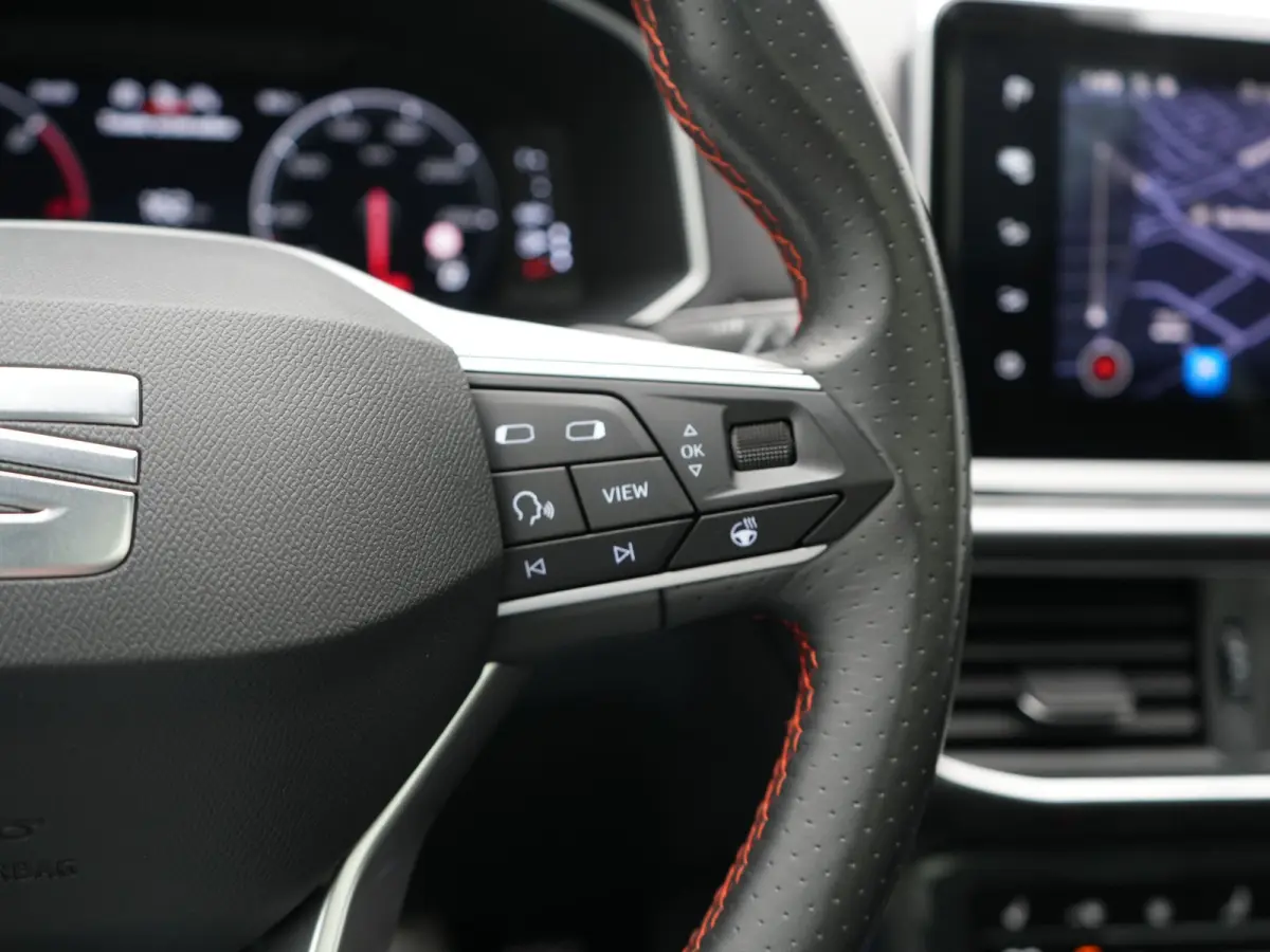 1.4 TSI e-Hybrid PHEV FR Business Intense 245pk Dealer O.H. | Trekhaak Af Fabriek | Panodak | Adaptive Cruise | 360 Camera | Sportstoelen Memory & Verwarmd | Blis | Keyless | Stuur Verwarmd 