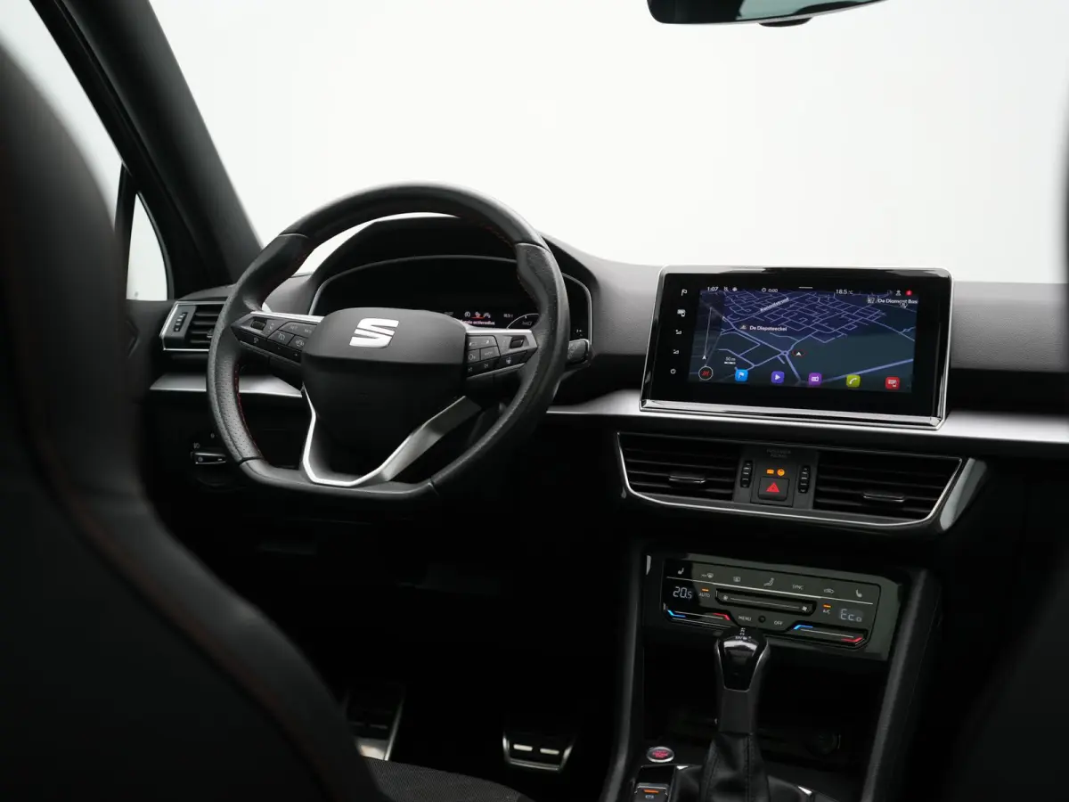 1.4 TSI e-Hybrid PHEV FR Business Intense 245pk Dealer O.H. | Trekhaak Af Fabriek | Panodak | Adaptive Cruise | 360 Camera | Sportstoelen Memory & Verwarmd | Blis | Keyless | Stuur Verwarmd 