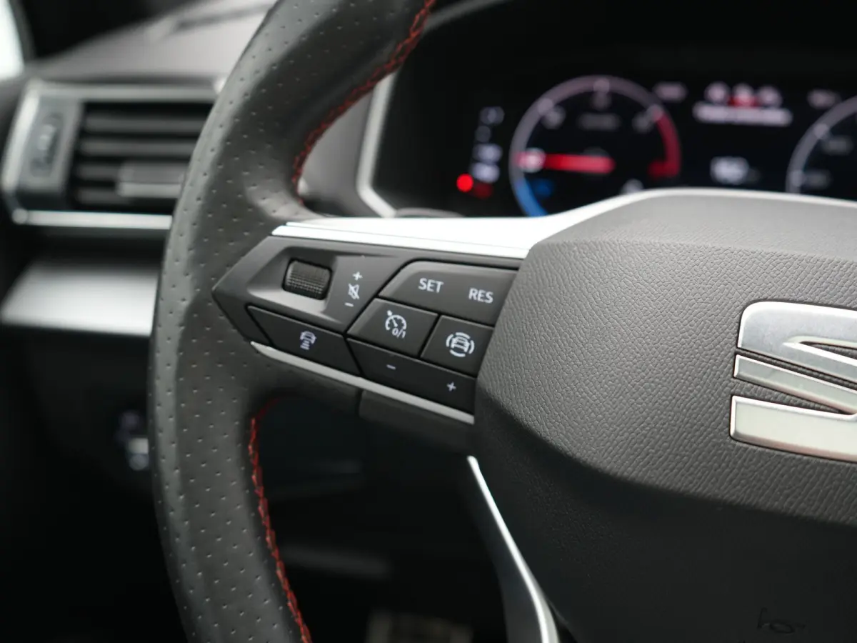 1.4 TSI e-Hybrid PHEV FR Business Intense 245pk Dealer O.H. | Trekhaak Af Fabriek | Panodak | Adaptive Cruise | 360 Camera | Sportstoelen Memory & Verwarmd | Blis | Keyless | Stuur Verwarmd 