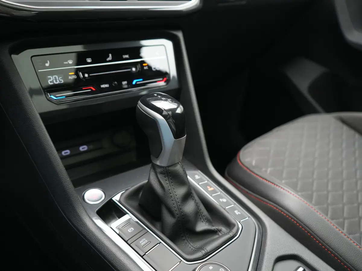 1.4 TSI e-Hybrid PHEV FR Business Intense 245pk Dealer O.H. | Trekhaak Af Fabriek | Panodak | Adaptive Cruise | 360 Camera | Sportstoelen Memory & Verwarmd | Blis | Keyless | Stuur Verwarmd 