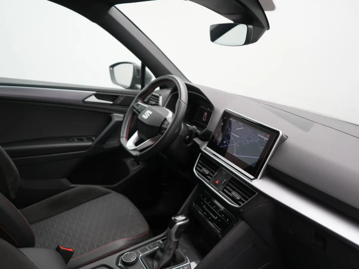 1.4 TSI e-Hybrid PHEV FR Business Intense 245pk Dealer O.H. | Trekhaak Af Fabriek | Panodak | Adaptive Cruise | 360 Camera | Sportstoelen Memory & Verwarmd | Blis | Keyless | Stuur Verwarmd 