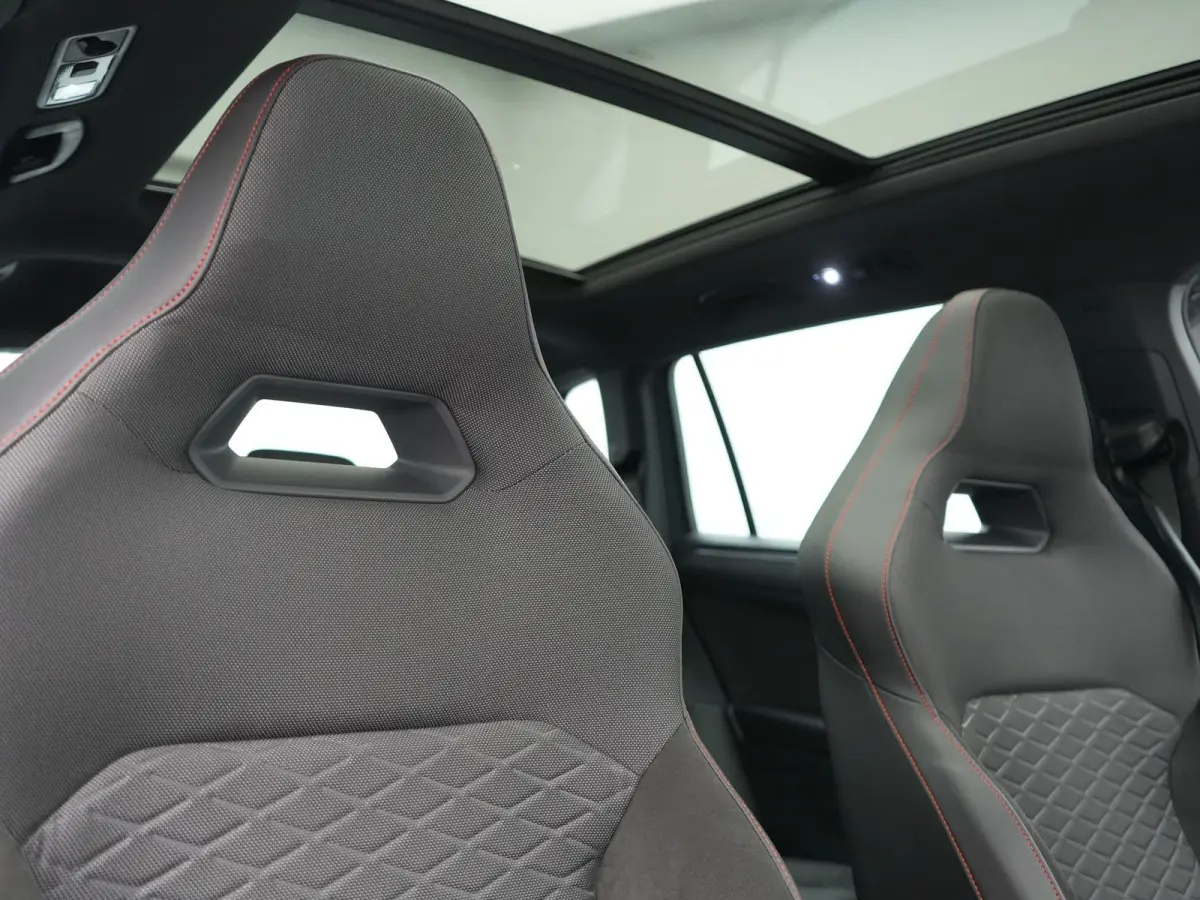 1.4 TSI e-Hybrid PHEV FR Business Intense 245pk Dealer O.H. | Trekhaak Af Fabriek | Panodak | Adaptive Cruise | 360 Camera | Sportstoelen Memory & Verwarmd | Blis | Keyless | Stuur Verwarmd 