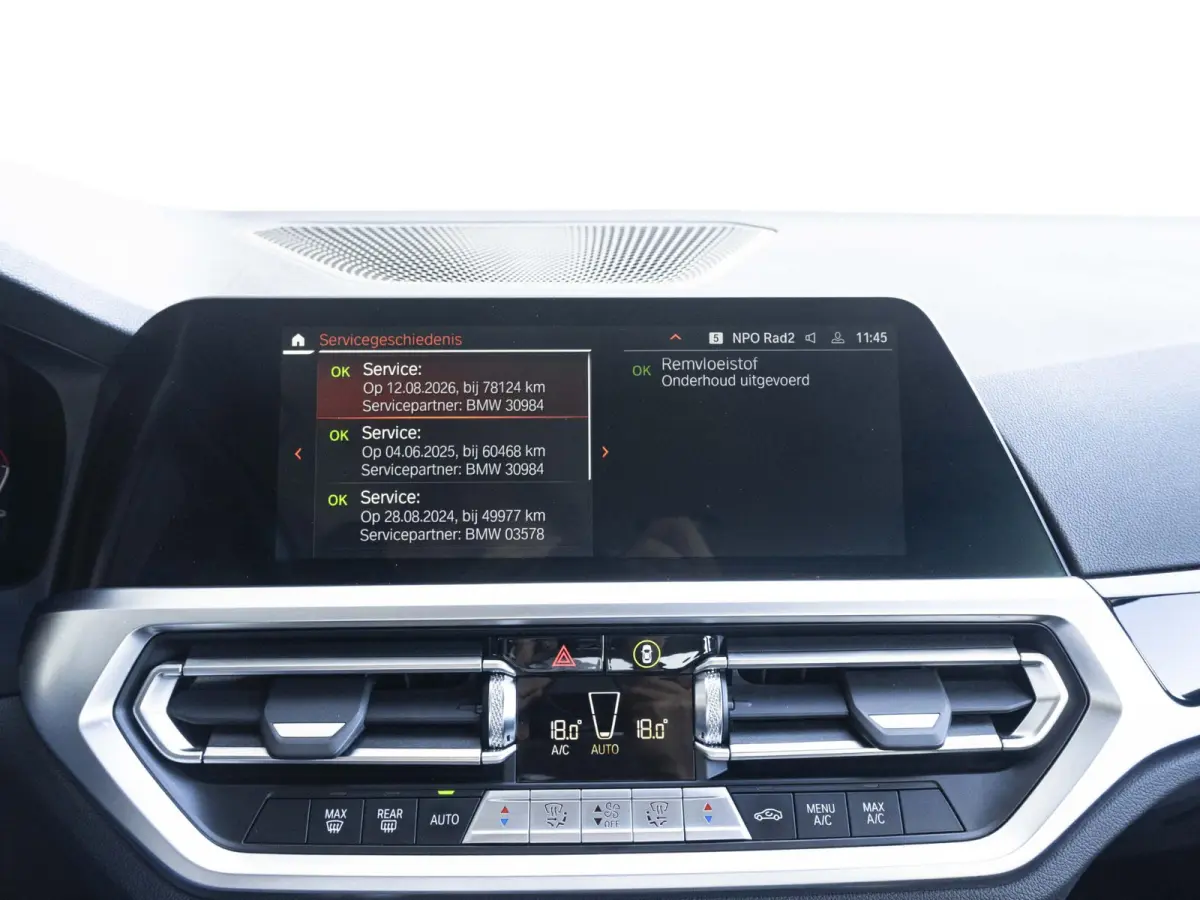 318i | LED | Navigatie | Sportstoelen | Clima | Shadow line | DAB | Hifi speakers | 18 inch