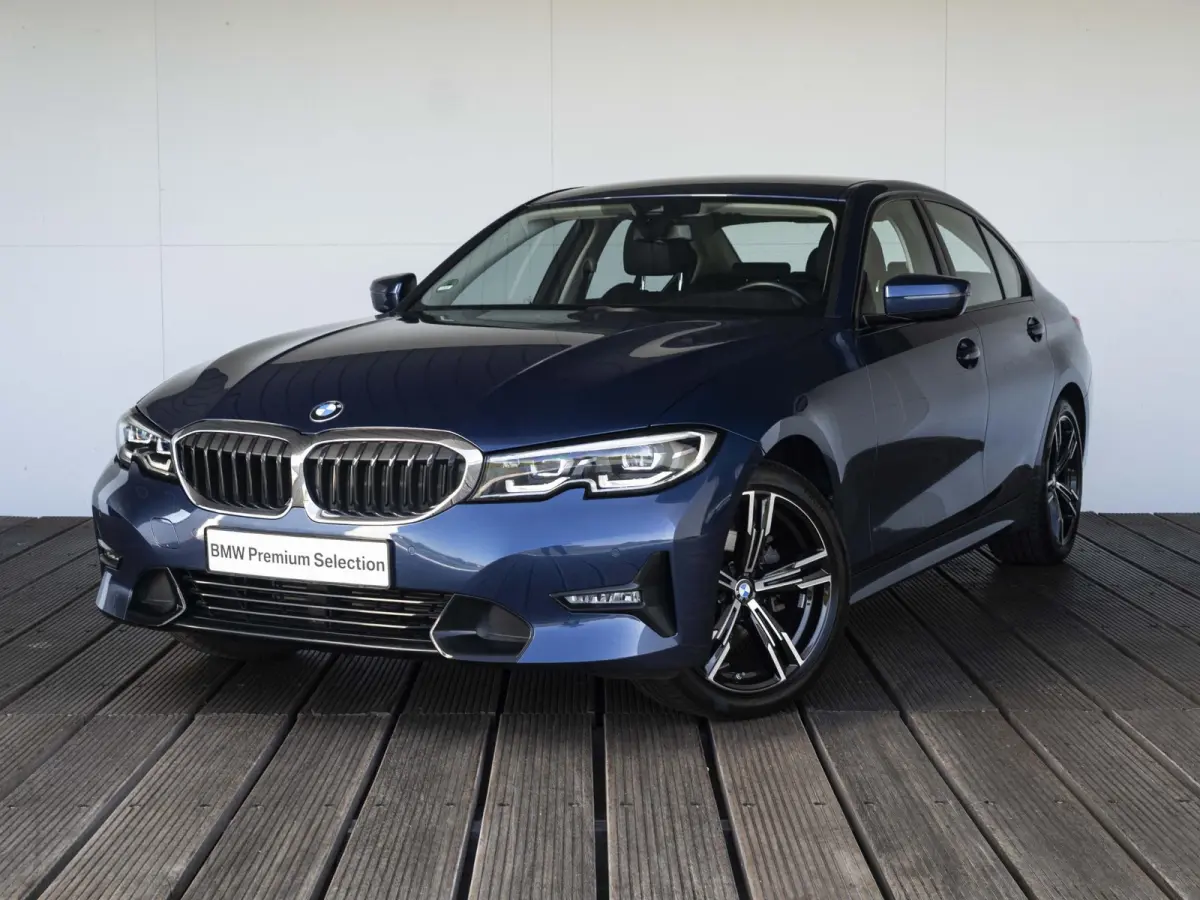 318i | LED | Navigatie | Sportstoelen | Clima | Shadow line | DAB | Hifi speakers | 18 inch