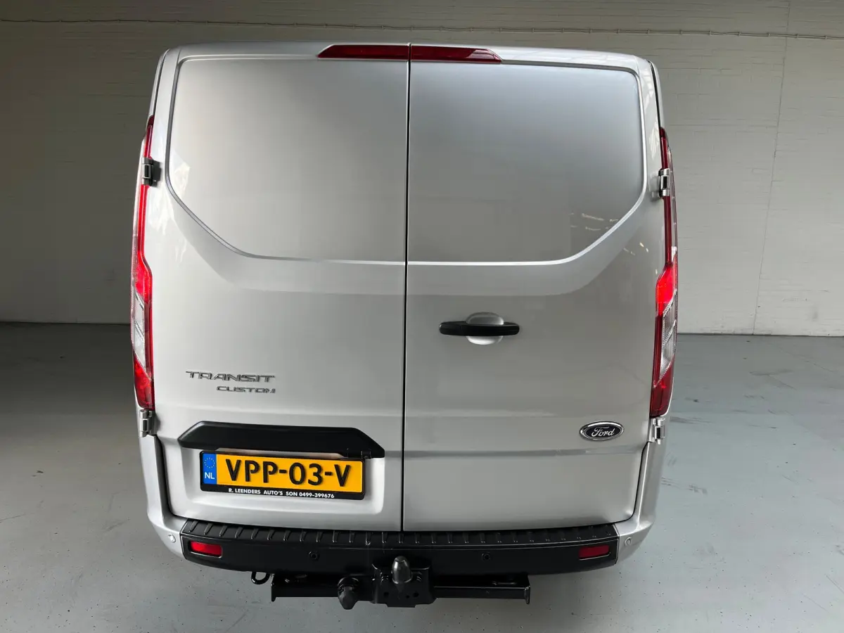 L2H1 Automaat 300 2.0 TDCI 130pk Limited 3persoons, Airco, Navigatie, Trekhaak, Metallic lak, RIJKLAARPRIJS
