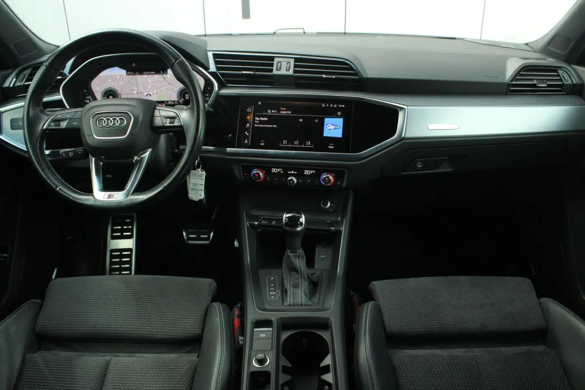 45 TFSIe 245pk S Edition | Panoramadak | Trekhaak | Adaptieve Cruise Control | Ambianceverlichting | Matrix LED | Bang & Olufsen 3D
