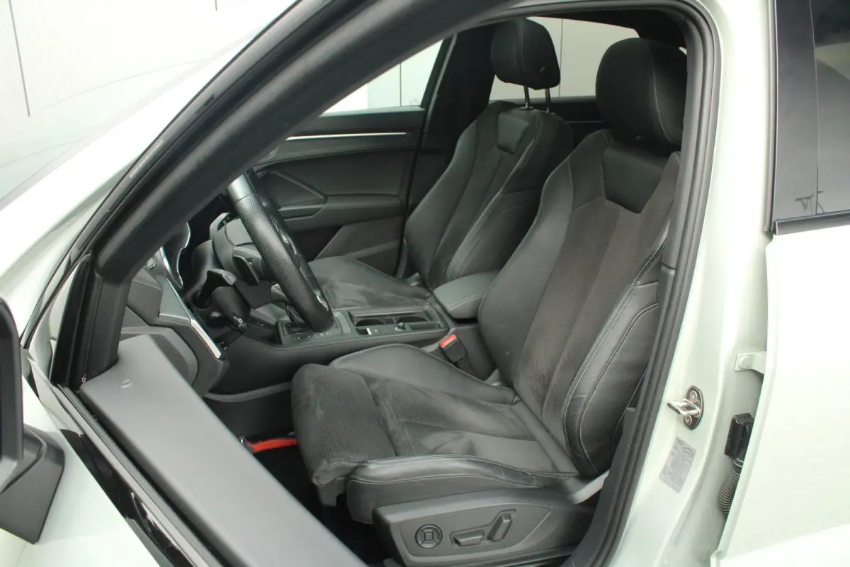 45 TFSIe 245pk S Edition | Panoramadak | Trekhaak | Adaptieve Cruise Control | Ambianceverlichting | Matrix LED | Bang & Olufsen 3D
