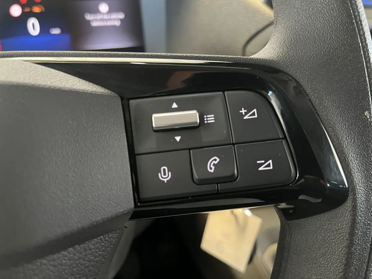 2.0 145 PK L3 DC Dubbel Cabine 6 persoons / Euro 6 / Airco / Cruise Control / CarPlay / Camera / Trekhaak / Facelift / 60.400 KM !!