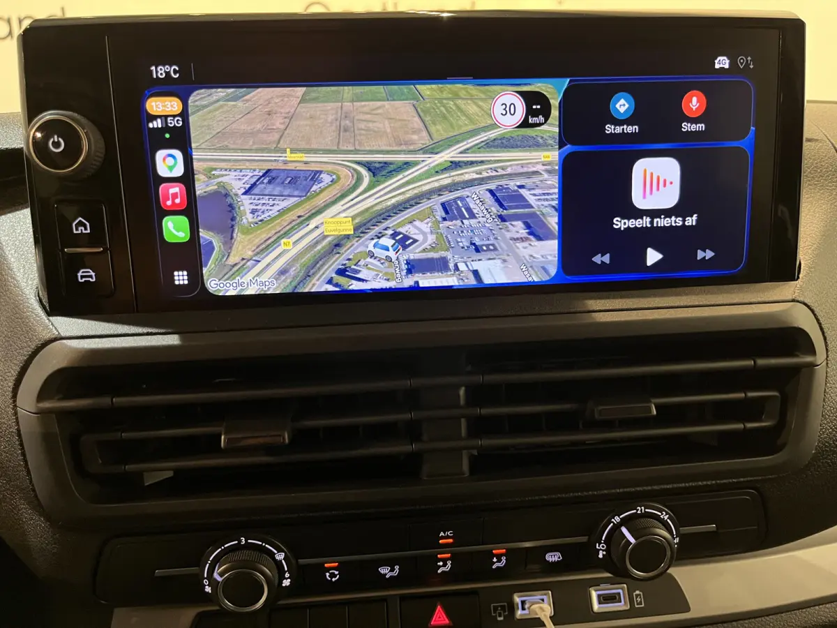 2.0 145 PK L3 DC Dubbel Cabine 6 persoons / Euro 6 / Airco / Cruise Control / CarPlay / Camera / Trekhaak / Facelift / 60.400 KM !!