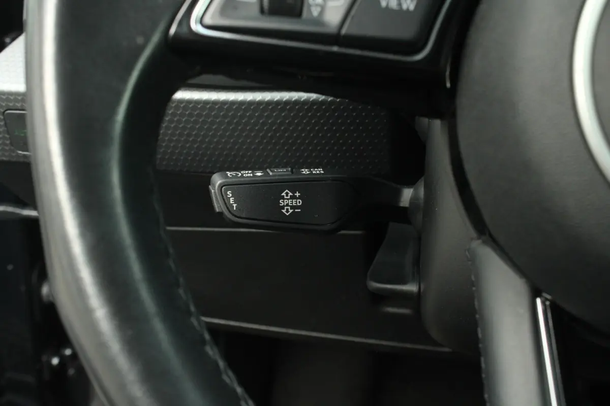 30 TFSI 110pk S-Tronic Advanced edition | Climatronic 2-zones | Cruise Control | Virtual Cockpit | Hill Hold assist | 17" Velgen | Verwarmbare Spiegels