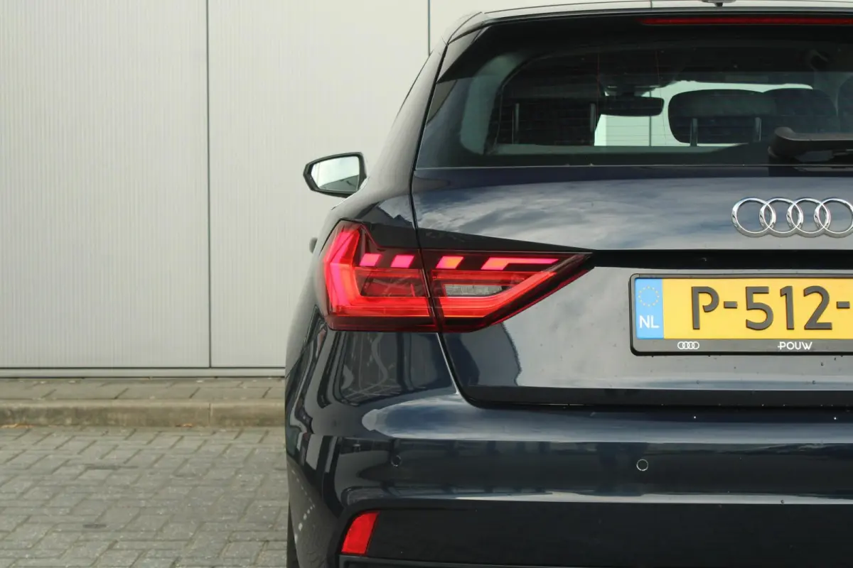 30 TFSI 110pk S-Tronic Advanced edition | Climatronic 2-zones | Cruise Control | Virtual Cockpit | Hill Hold assist | 17" Velgen | Verwarmbare Spiegels