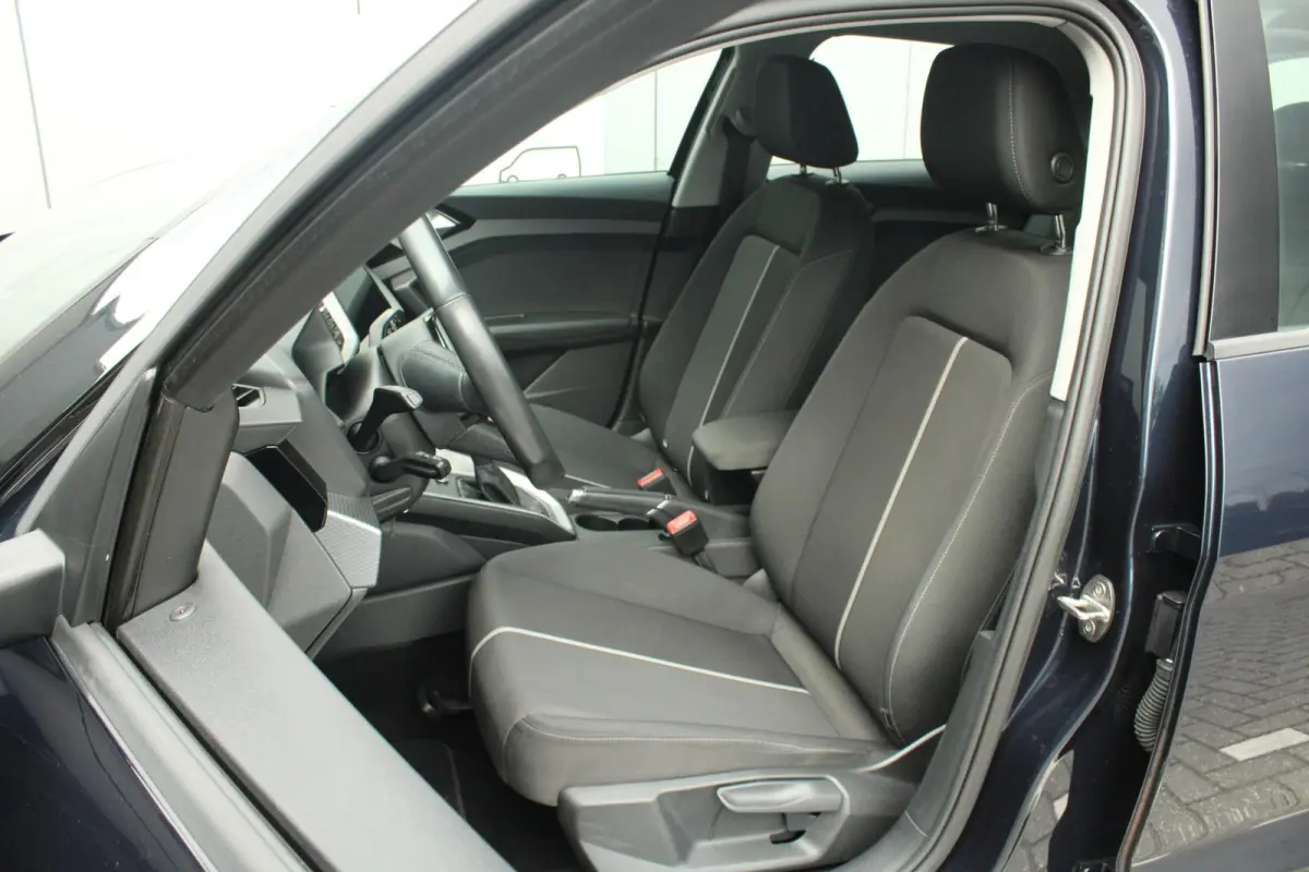 30 TFSI 110pk S-Tronic Advanced edition | Climatronic 2-zones | Cruise Control | Virtual Cockpit | Hill Hold assist | 17" Velgen | Verwarmbare Spiegels