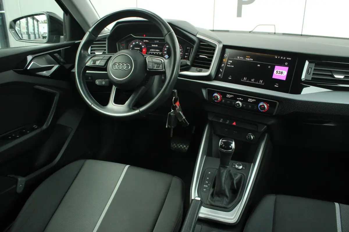 30 TFSI 110pk S-Tronic Advanced edition | Climatronic 2-zones | Cruise Control | Virtual Cockpit | Hill Hold assist | 17" Velgen | Verwarmbare Spiegels