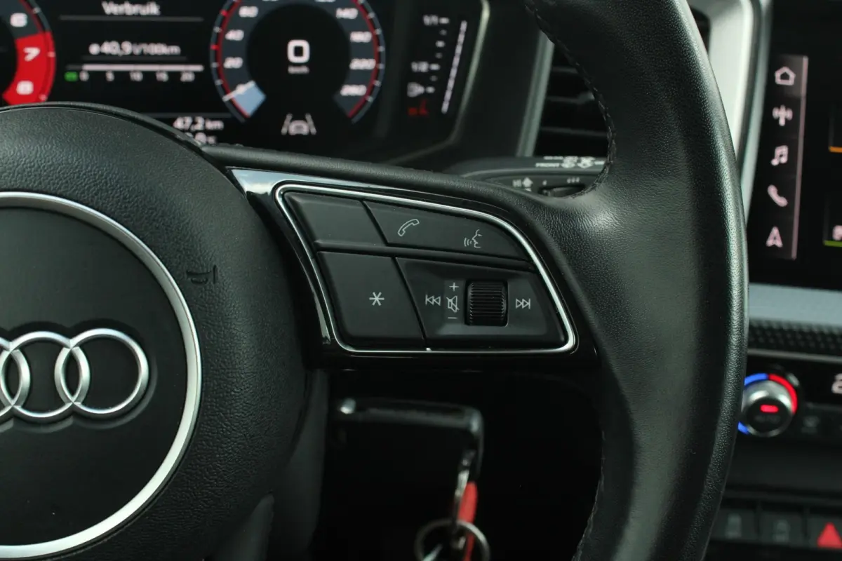 30 TFSI 110pk S-Tronic Advanced edition | Climatronic 2-zones | Cruise Control | Virtual Cockpit | Hill Hold assist | 17" Velgen | Verwarmbare Spiegels