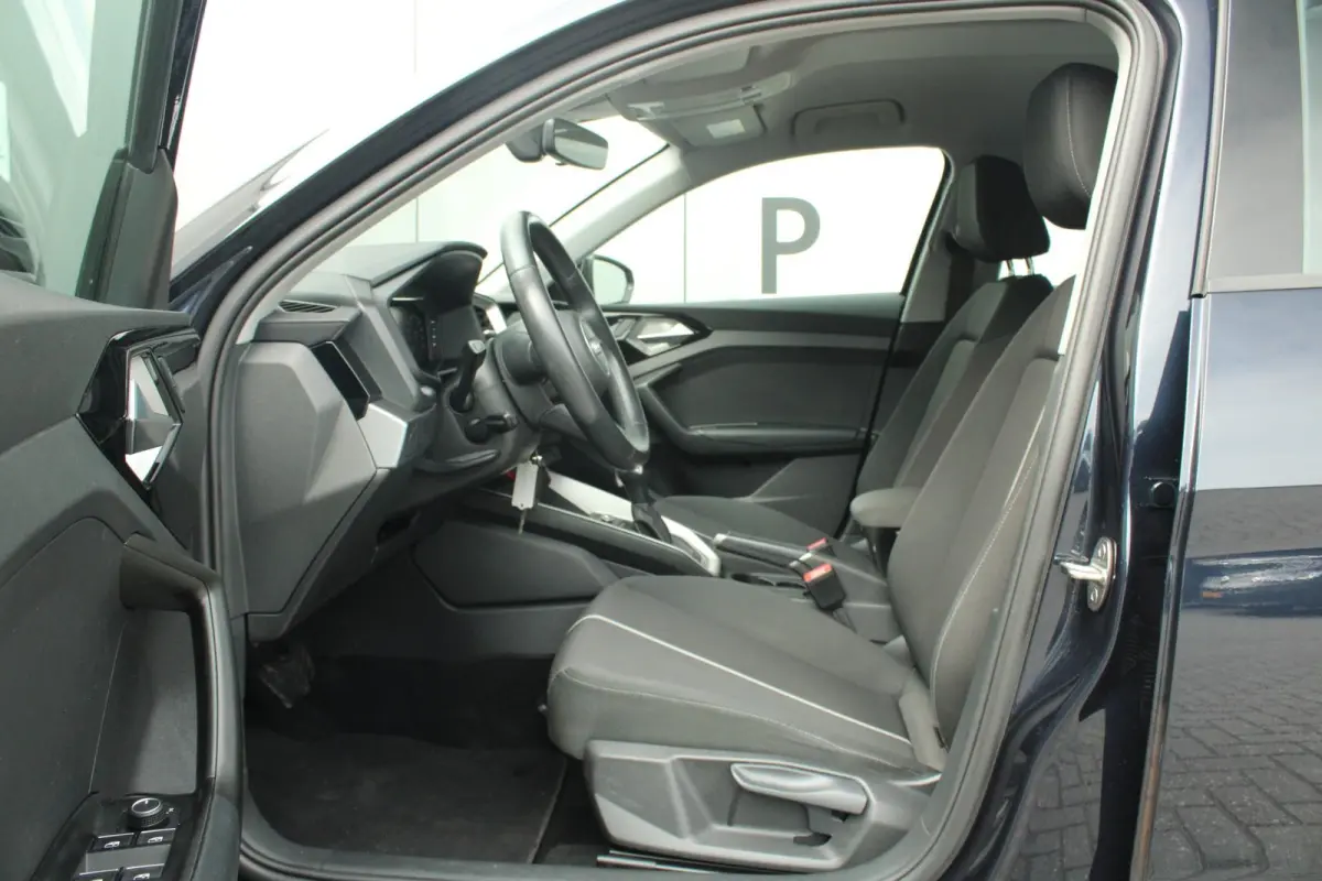 30 TFSI 110pk S-Tronic Advanced edition | Climatronic 2-zones | Cruise Control | Virtual Cockpit | Hill Hold assist | 17" Velgen | Verwarmbare Spiegels